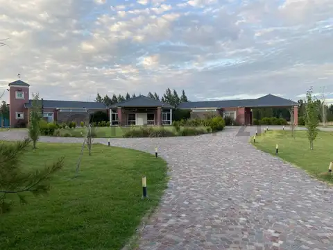 Estancia Las Malvinas , Piso 0