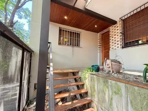 Casa 6 ambientes con 4 baños