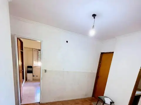 Casa 7 ambientes con 2 baños