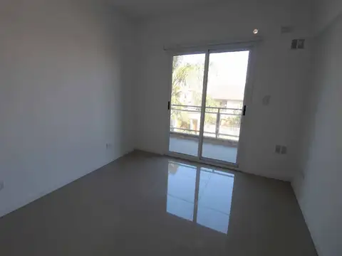 Departamento en Venta con 3 cocheras