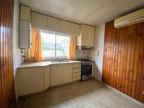 Depto Tipo Casa en Venta 50 años
