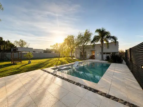 Casa en Venta en Roldan, San Lorenzo