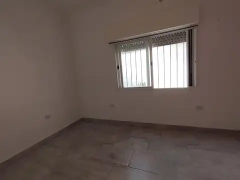 Depto Tipo Casa en Alquiler en Temperley, $ 750.000