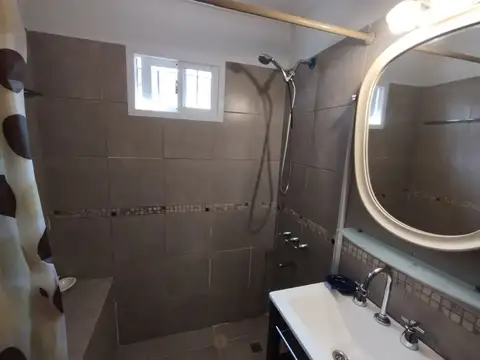 PH 2 AMBIENTES DIVISIBLE CON GARAJE A UNA CUADRA DE COLEGIO HOLTERS