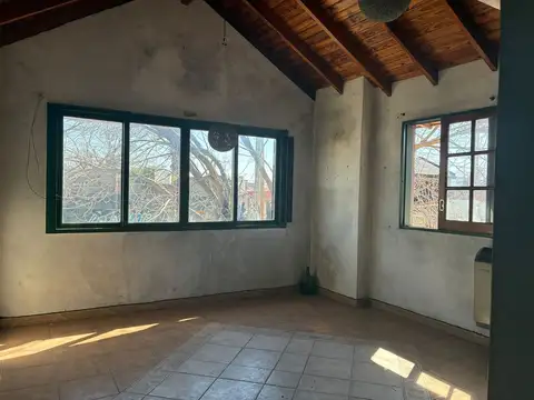 Casa 4 ambientes con 1 baño