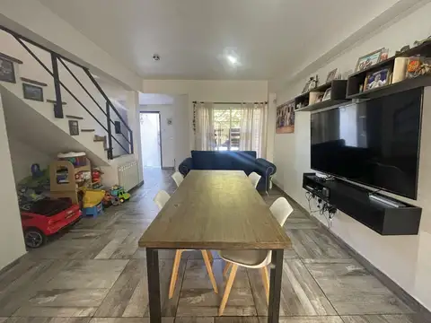 Depto Tipo Casa en Venta de 4 ambientes