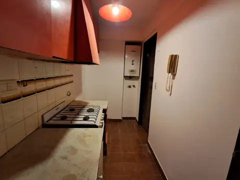 DEPARTAMENTO CON 2 HABITACIONES EN ALQUILER - SAN MARTIN 519