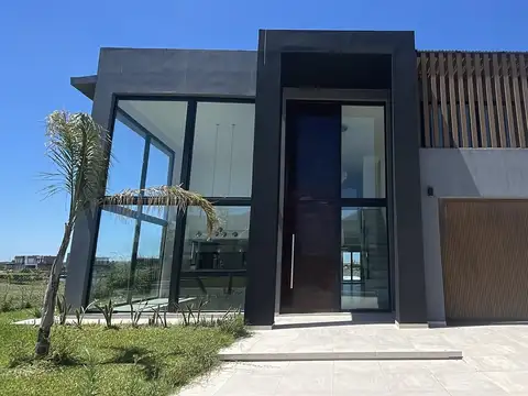 Casa  en Venta ubicado en San Sebastian, Escobar, G.B.A. Zona Norte
