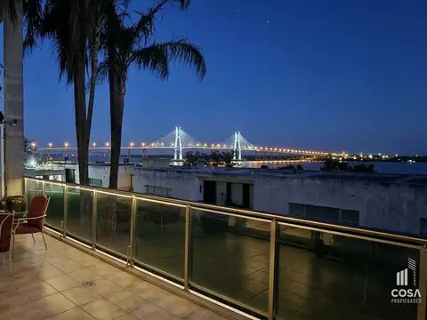 Venta Departamento dúplex 4 dormitorios con vista al río Alberdi Rosario 