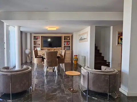 Departamento en Venta en Alberdi, USD 490.000