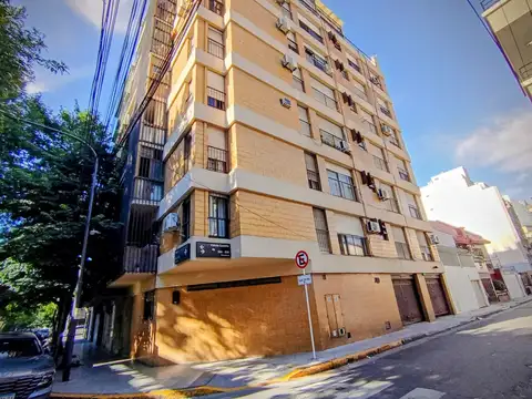 Depto 3 Amb. Frente C/Balcon Aterrazado y espacio Guarda coche.