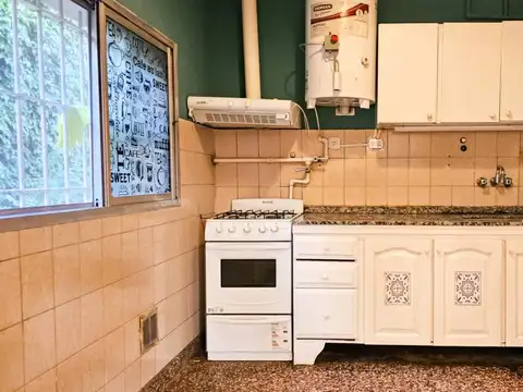 ALQUILER – PH / DEPARTAMENTO TIPO CASA - 3 AMBIENTES AL FRENTE – SIN EXPENSAS – ENTRADA INDEPENDIENTE – BOULOGNE