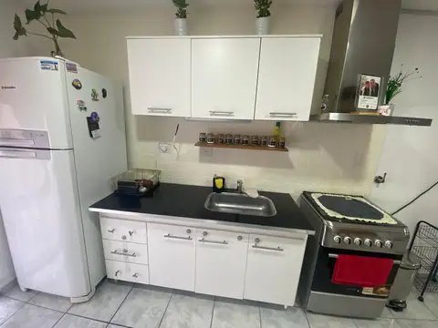 Departamento 5 ambientes con 1 baño