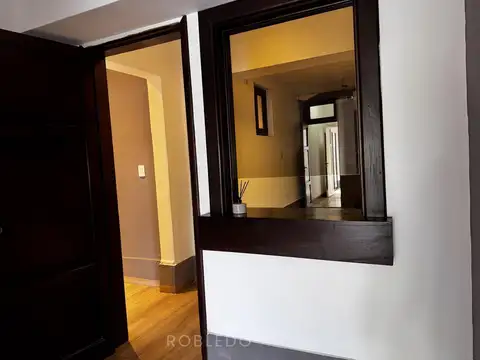 Casa en alquiler para emrpesa 7 despachos, frenta a la Legislatura de Salta Capital