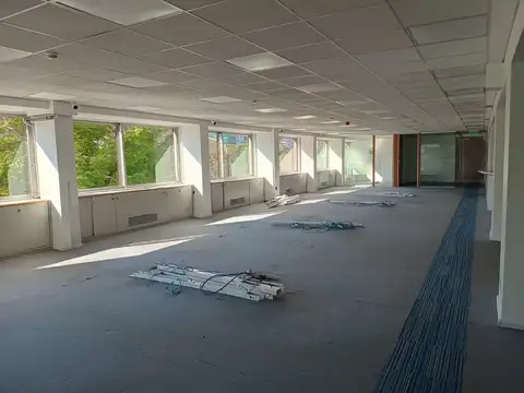 Cerrito 866 - Oficinas en Venta con Renta