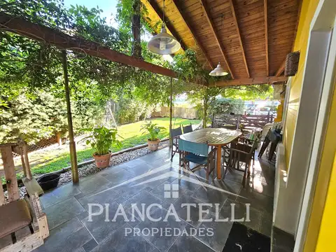 Casa en Alquiler Temporal con 2 cocheras