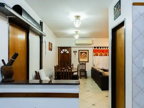 VENTA CASA 5 AMBIENTES C/COCHERA - VILLA DEVOTO