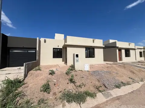 VENTA CASA 2 DORMITORIOS - ETAPA 4 DOCTA AVENIDA