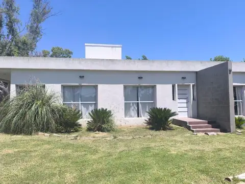 Casa en Alquiler de 3 dormitorios