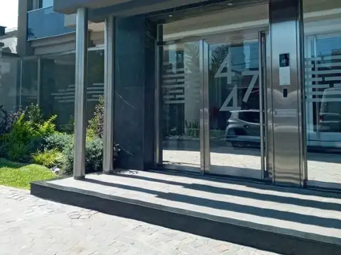 Departamento en venta en Remedios de Escalada Oeste