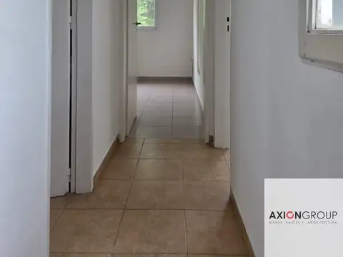 Casa en Alquiler con 1 cochera