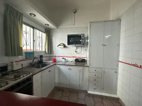Depto Tipo Casa 4 ambientes con 2 baños