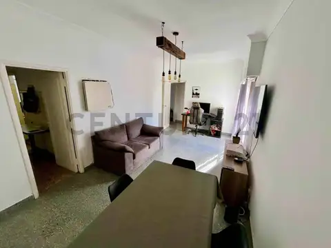 Departamento de 2 ambientes con dependencia – Zona Plaza Colón