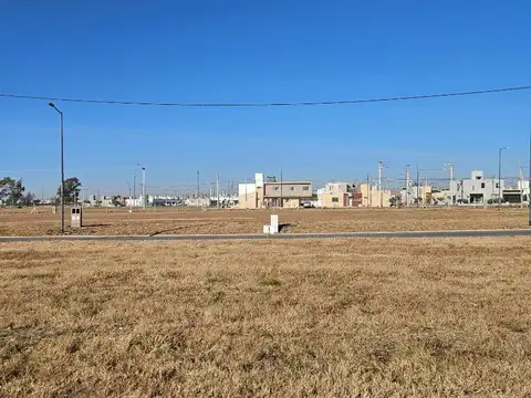 VENTA LOTES CONTIGUOS APTO DUPLEX 250m2 CUESTAS MANANTIALES