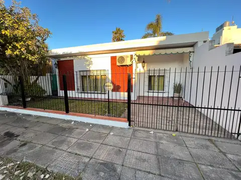 Casa 3 ambientes en alquiler en Ituzaingó Norte
