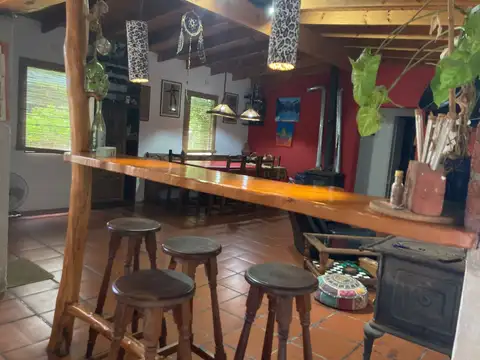 VENTA CASA + DEPTOS, PARQUE Y PILETA, CLAROMECO