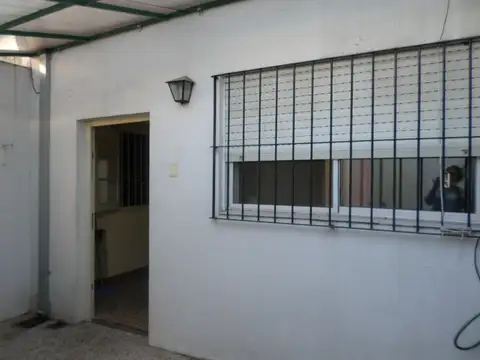 Depto Tipo Casa 2 ambientes con 1 baño
