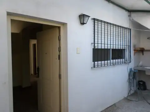 Depto Tipo Casa en Alquiler de 1 dormitorio