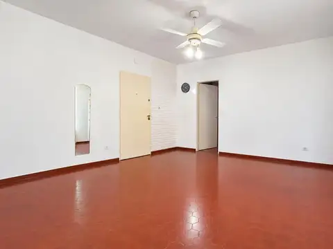 Depto Tipo Casa en Venta en Ramos Mejía Sur, USD 47.000