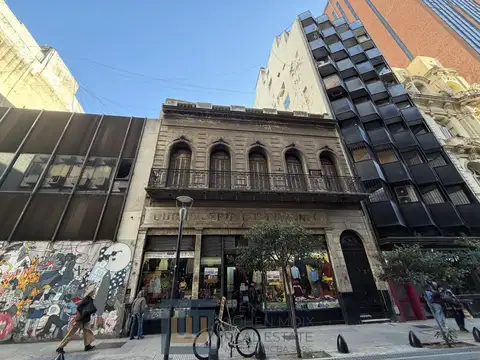 Edificio en venta Esmeralda y Av. Corrientes, con mucho potencial para desarrollo!