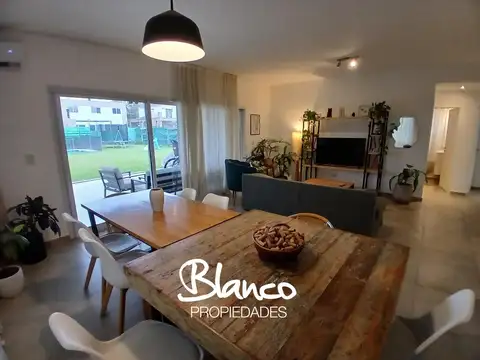 Casa en Venta al Oeste