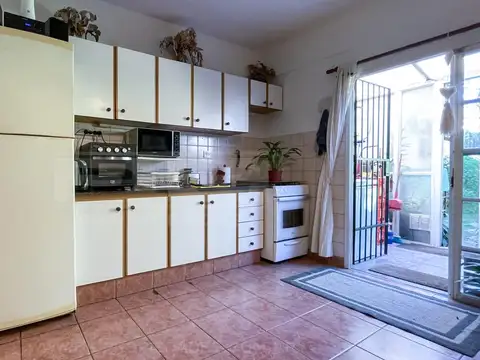 Depto Tipo Casa 6 ambientes con 2 baños