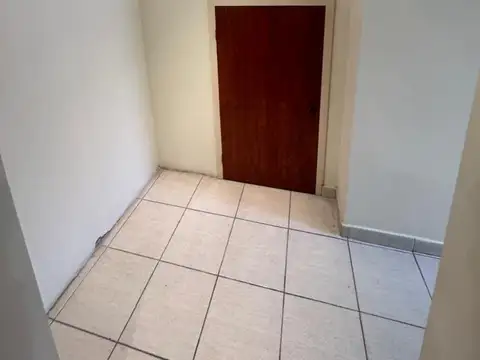 Departamento de 3 Ambientes con patio.
