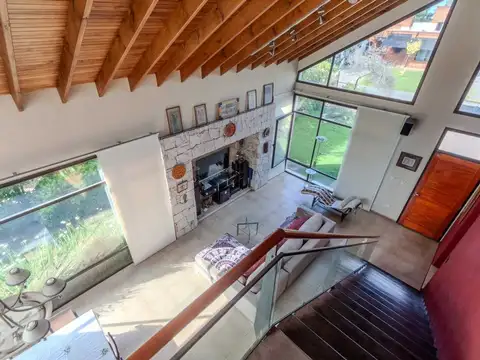 Casa en Alquiler Temporal con 2 cocheras