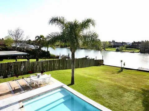 Casa en venta al agua en Santa Bárbara 3 dormitorios orientación NW