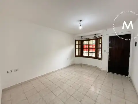 Depto Tipo Casa en Alquiler de 1 dormitorio