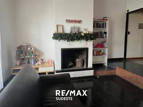 Casa 5 ambientes con 3 baños