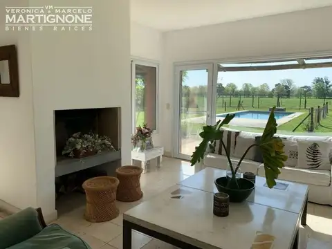 Casa 5 ambientes con 4 baños