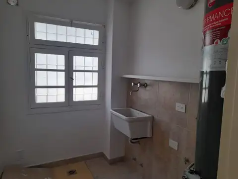 Depto Tipo Casa en Alquiler 50 años