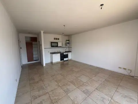 MONOAMBIENTE AMPLIO CON BALCON AL FRENTE