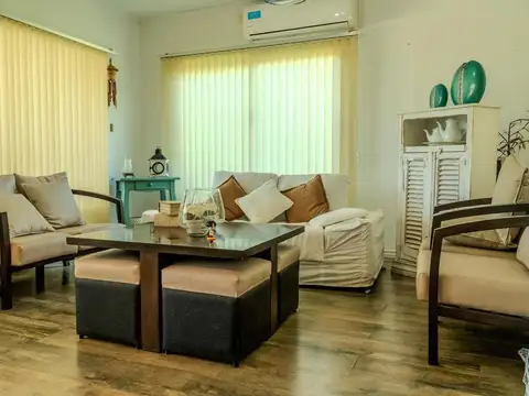 MODERNA CASA EN AIRES DEL LLANO