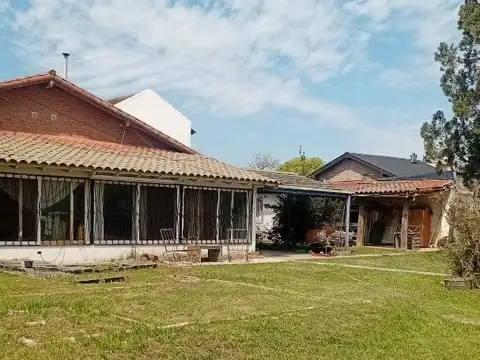 Quinta en Venta con 5 cocheras