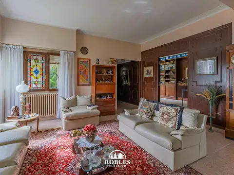 Importante chalet en el excelente barrio Los Troncos