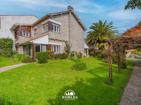 Importante chalet en el excelente barrio Los Troncos