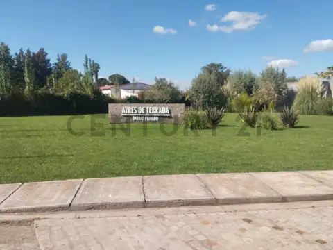Se vende terreno. Luján