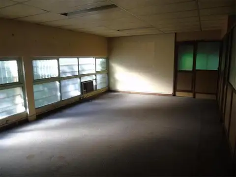 Galpon en Venta 39  mts Fondo